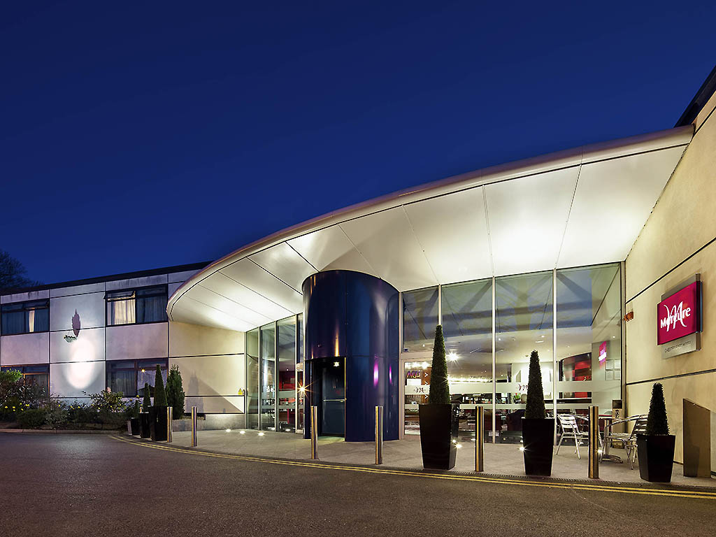 Mercure Chester Abbots Well Hotel exterior